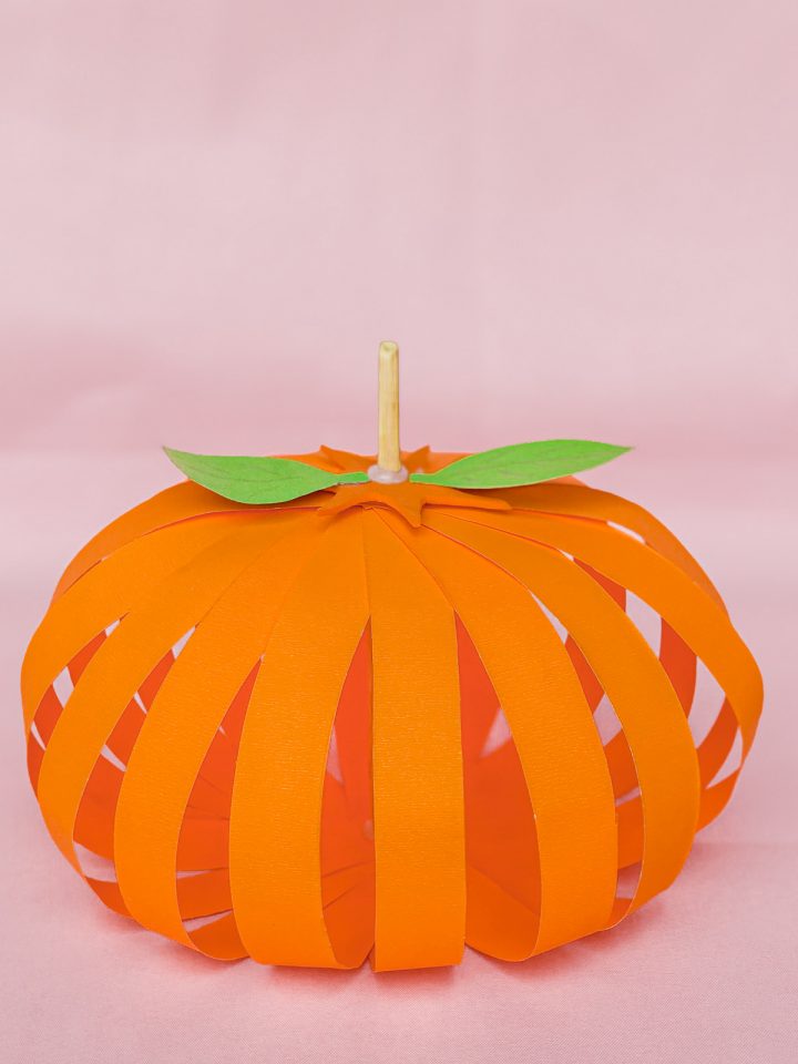 paper strip 3D pumpkin