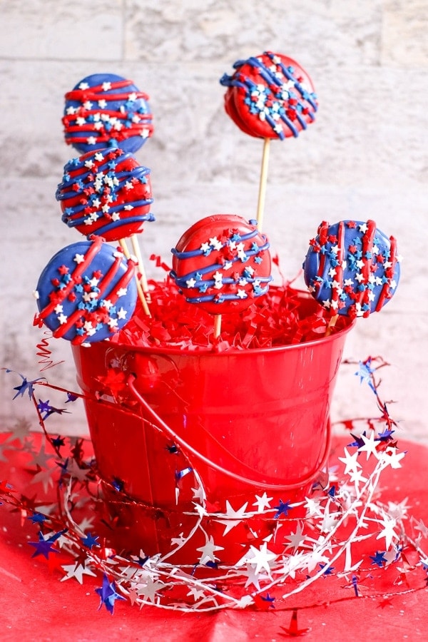 4th of July Oreos: Adorable Red White & Blue Oreo Pops