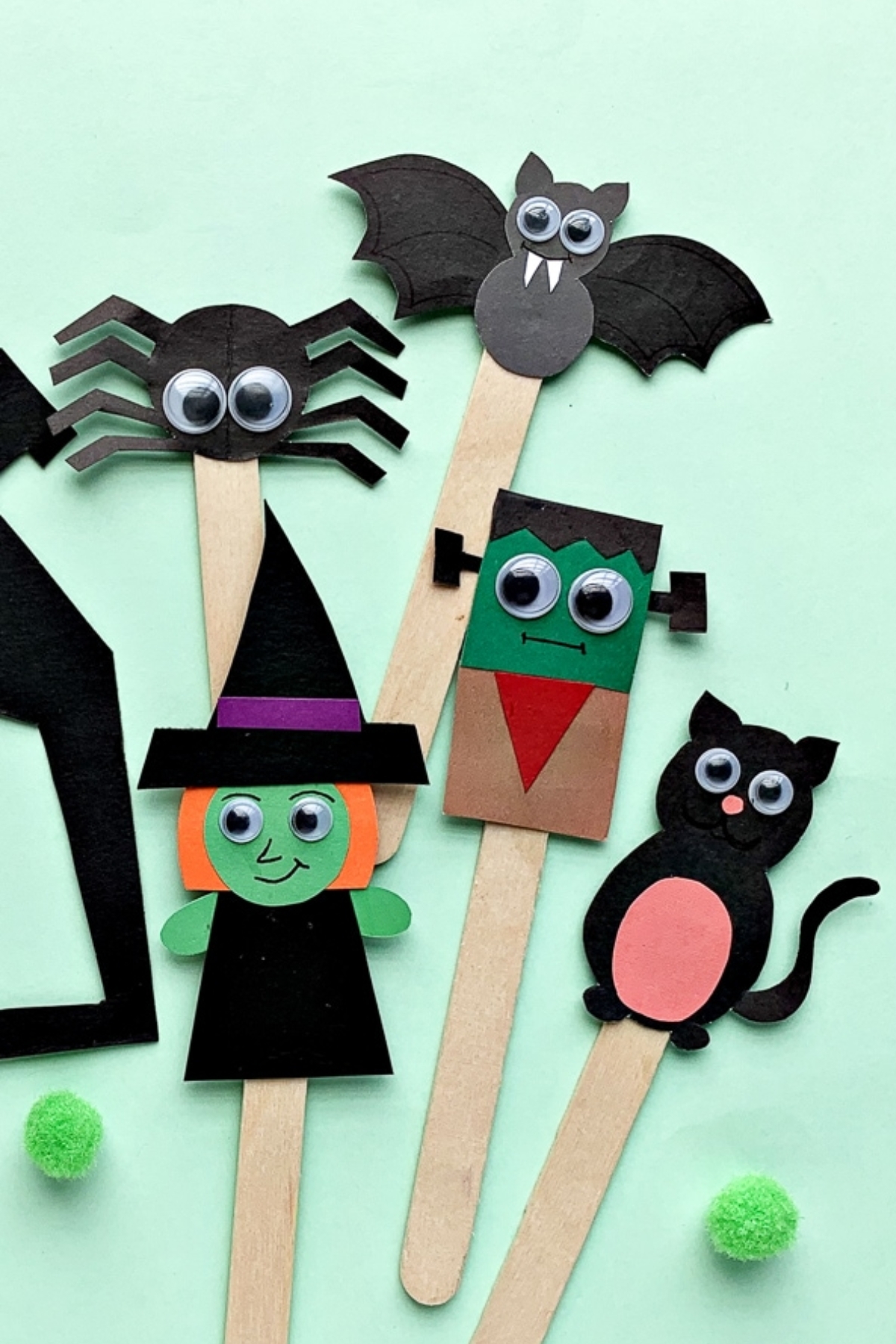 Printable Halloween puppet craft.