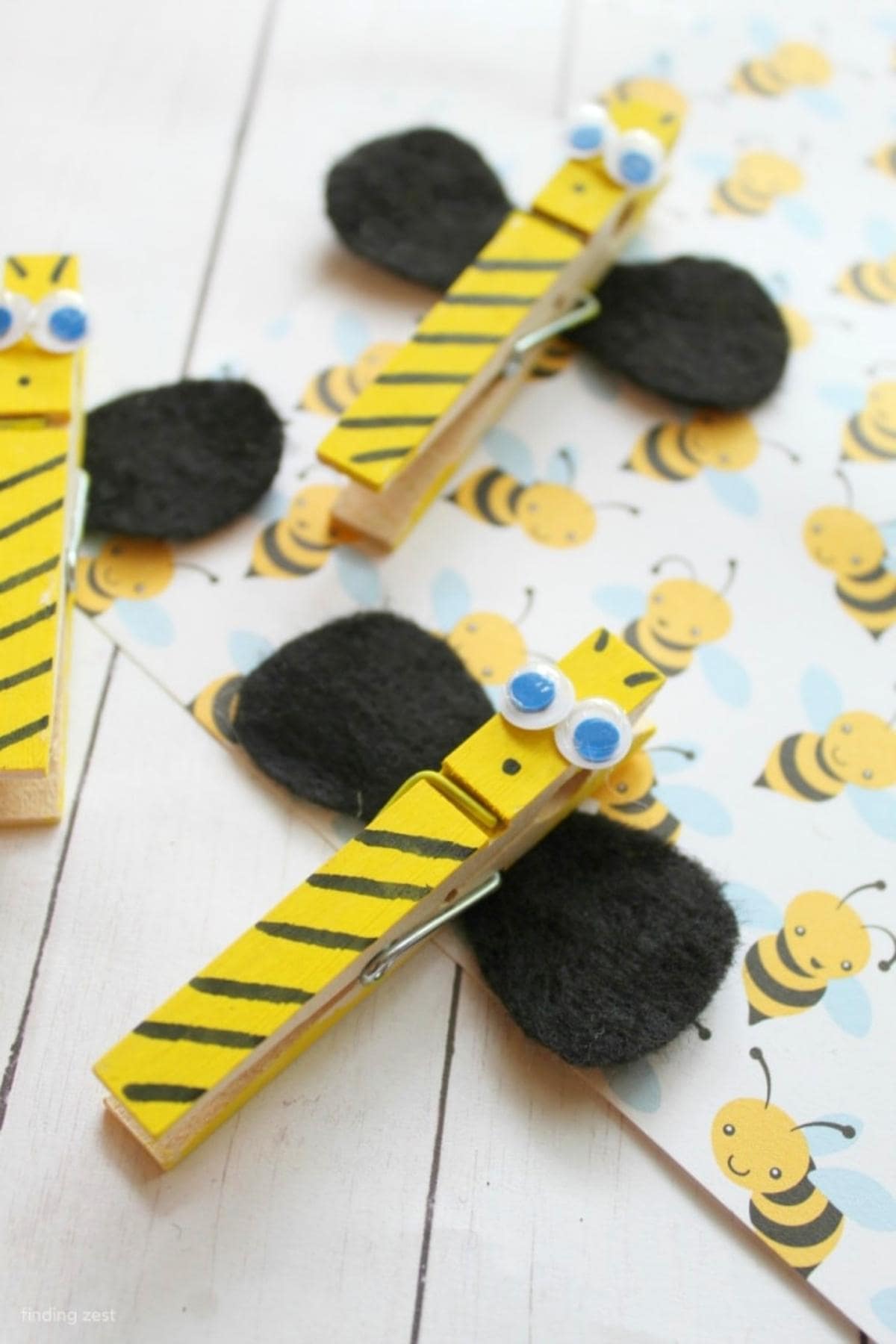 bumble bee clothes pin craft idea
