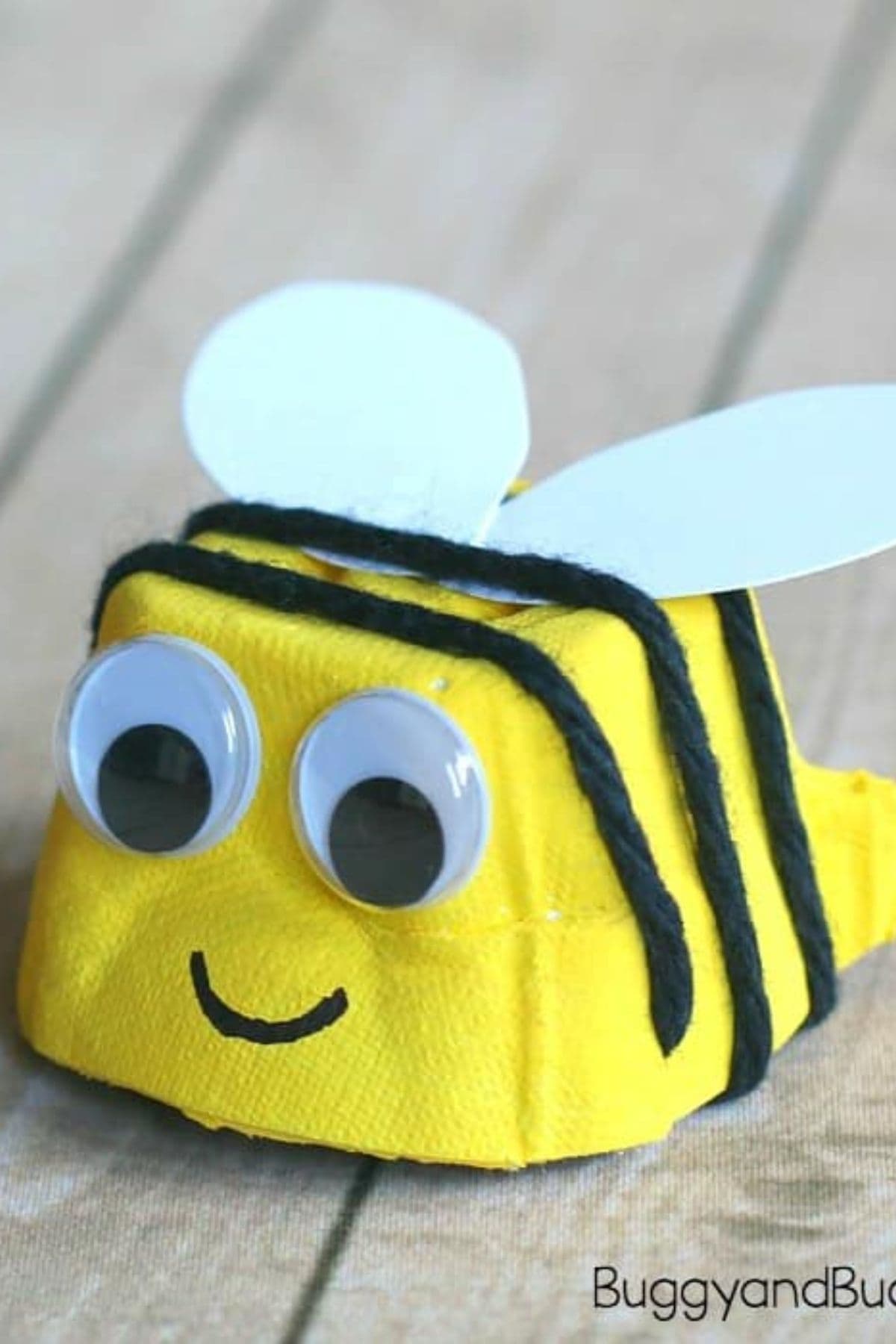 egg carton bee craft for kids