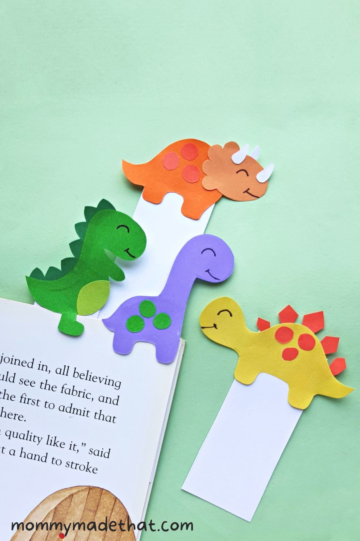 Adorable Dinosaur Bookmarks (With Printable Template)