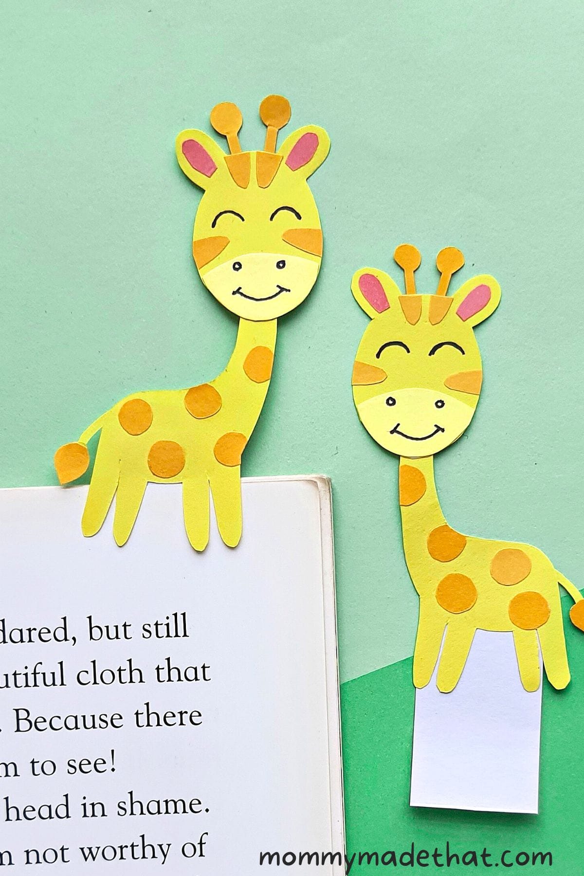 DIY giraffe bookmarks for kids