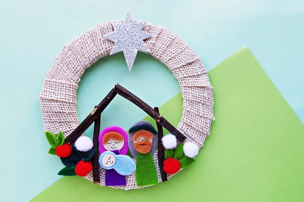 nativity scene wreath craft for kids