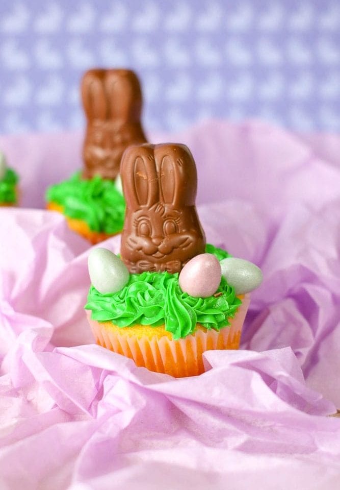 Cute Chocolate Easter Bunny Cupcakes. These are so easy to make but look so stinking cute!