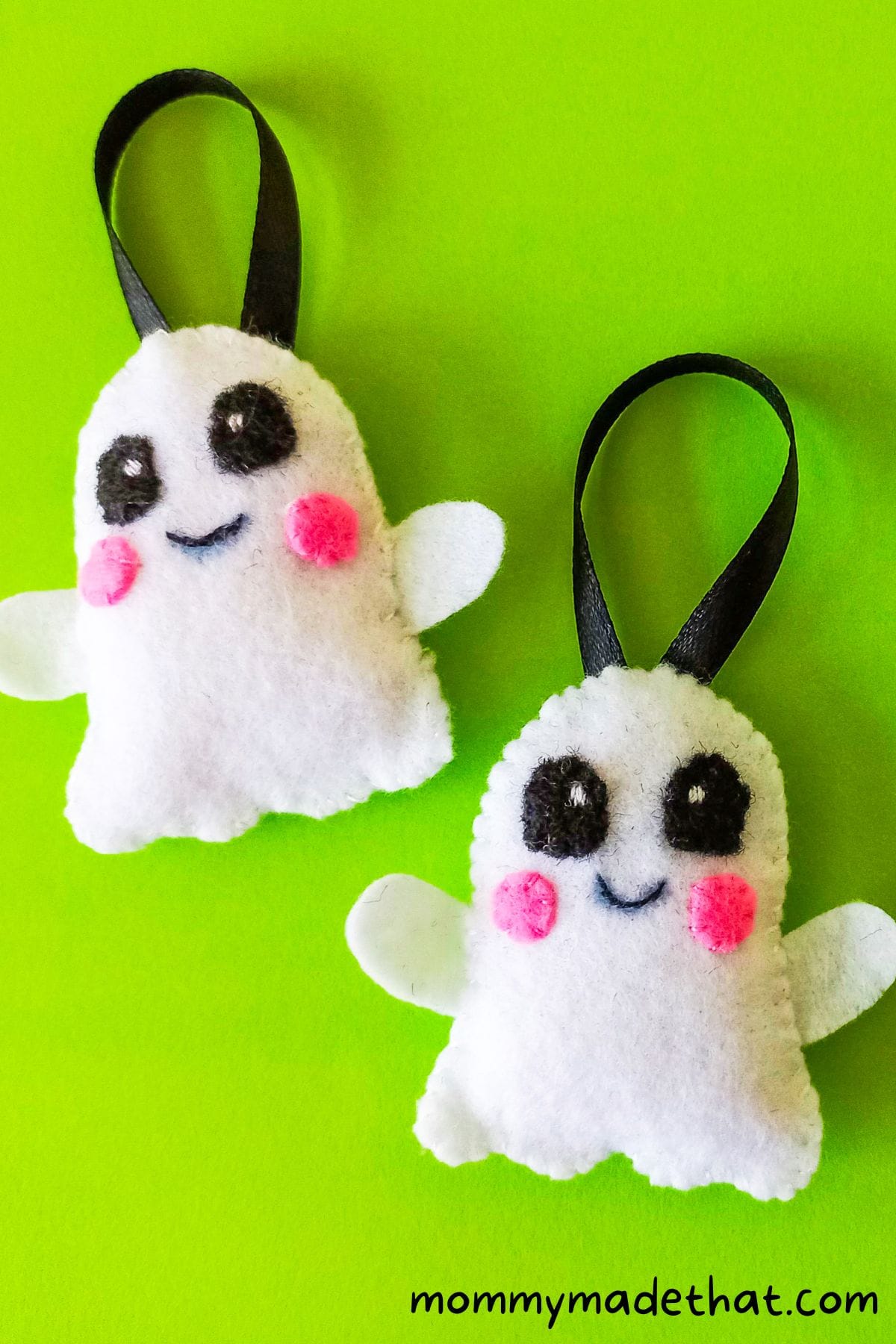 Cute Felt Ghost Craft (With Free Printable Pattern!)