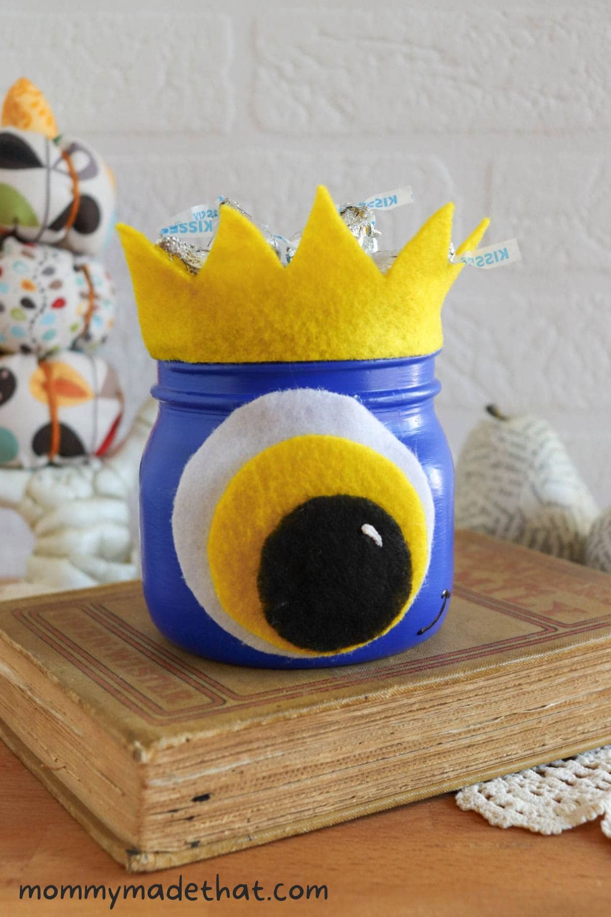 halloween monster mason jar craft for kids