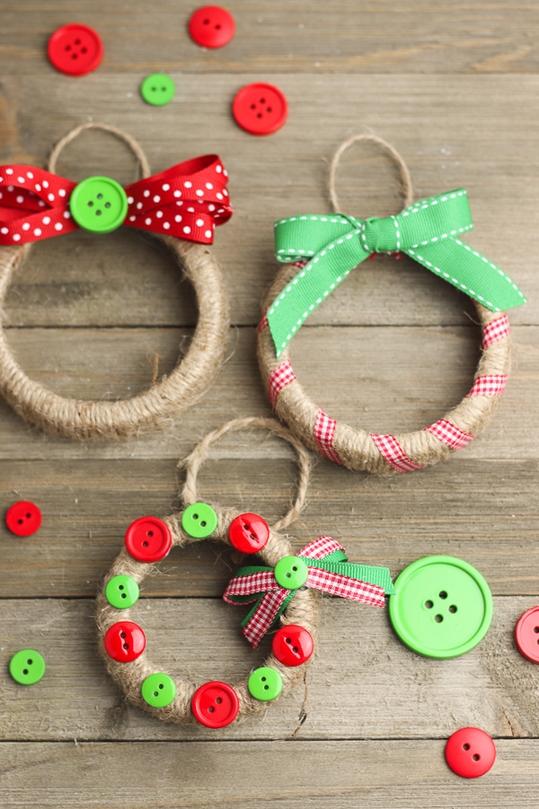 Adorable DIY Mason Jar Lid Christmas Ornaments