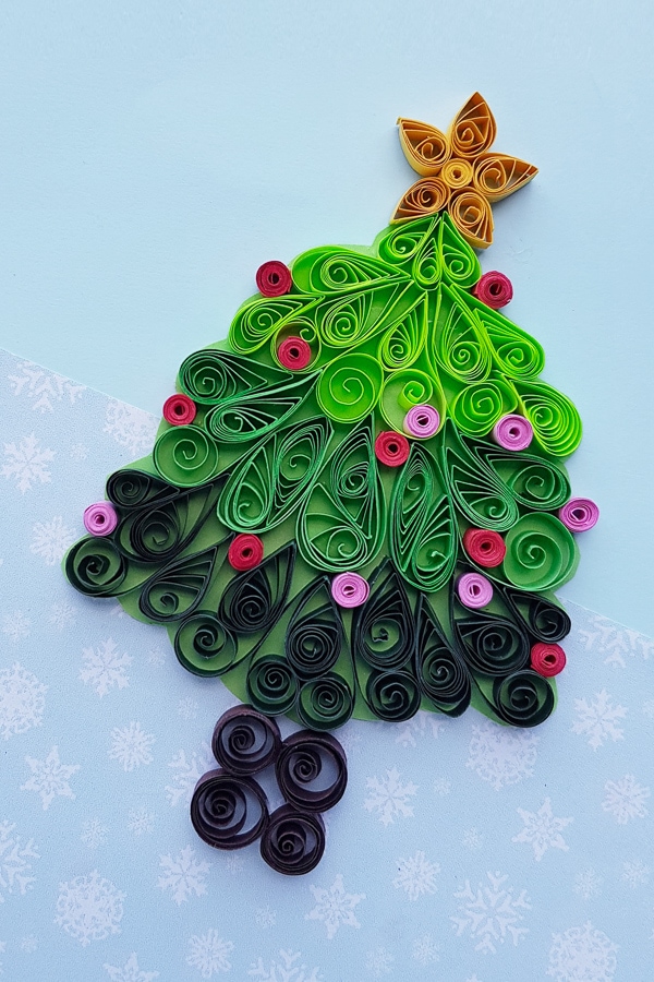 Cute DIY Quilled Christmas Tree