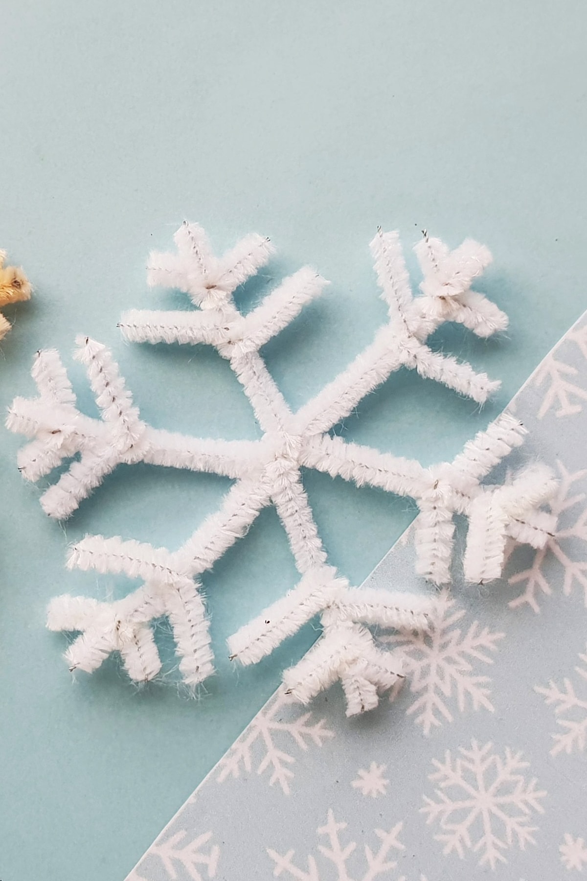 pipe cleaner snowflake ornament