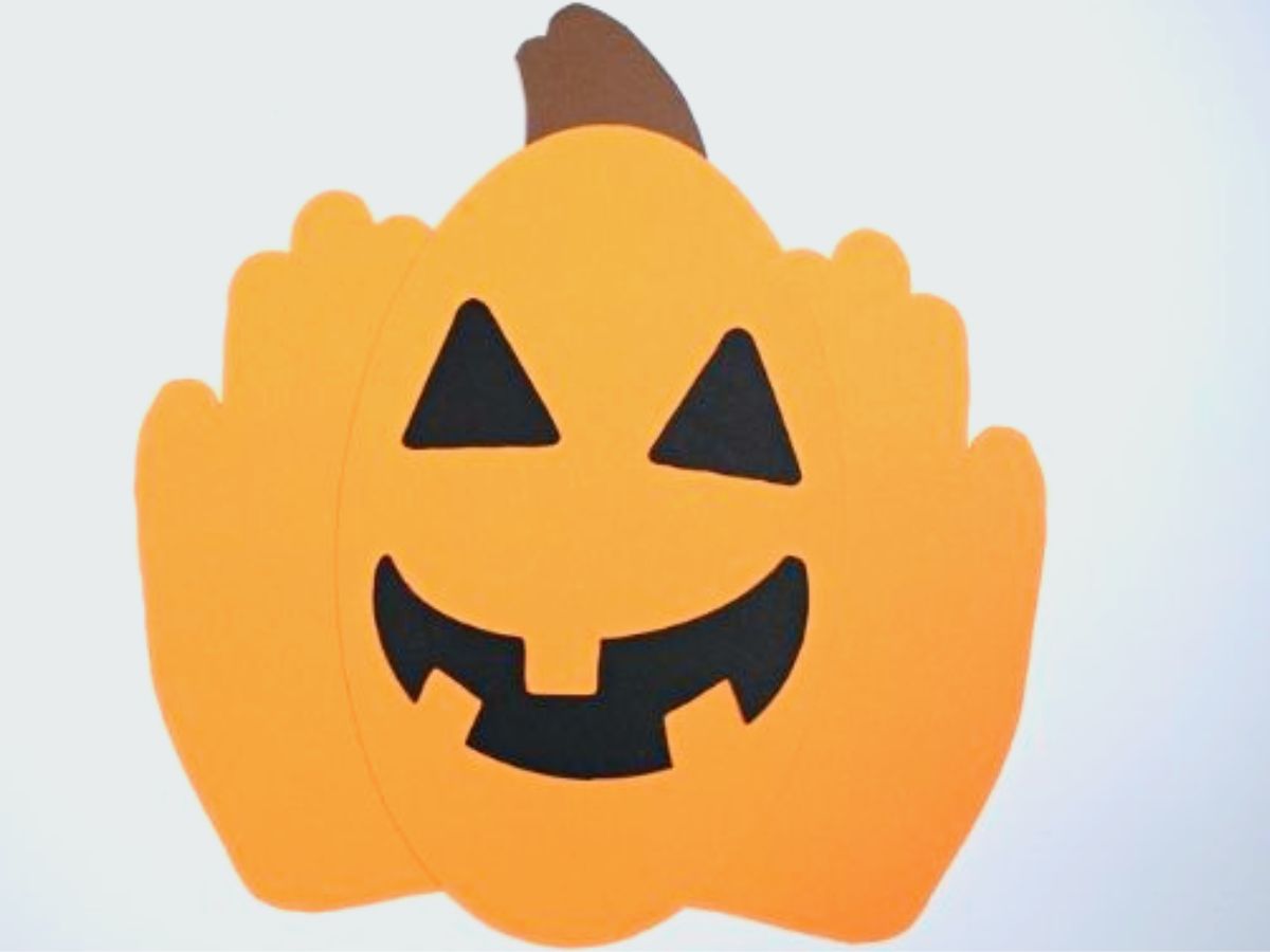 handprint pumpkin craft for kids