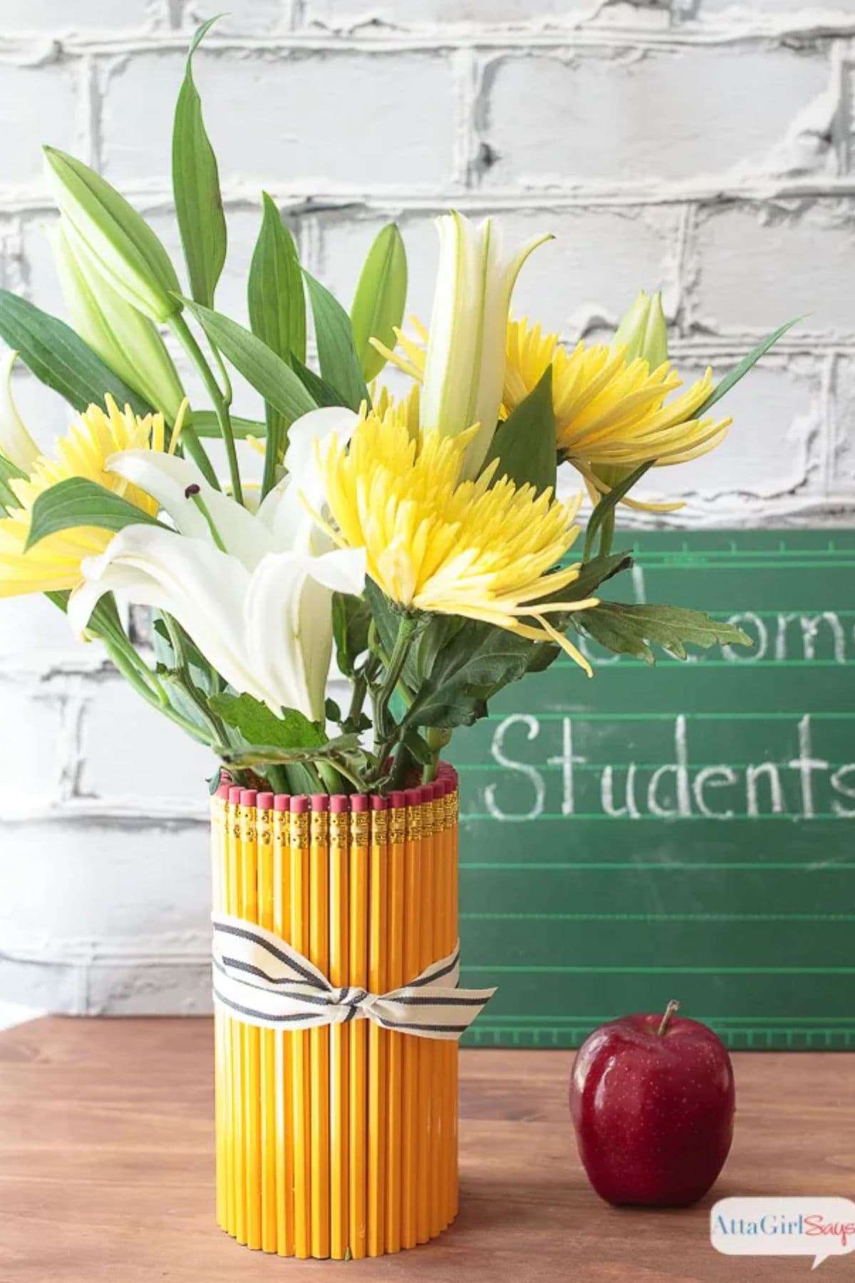 DIY pencil vase craft for teacher's appreciation